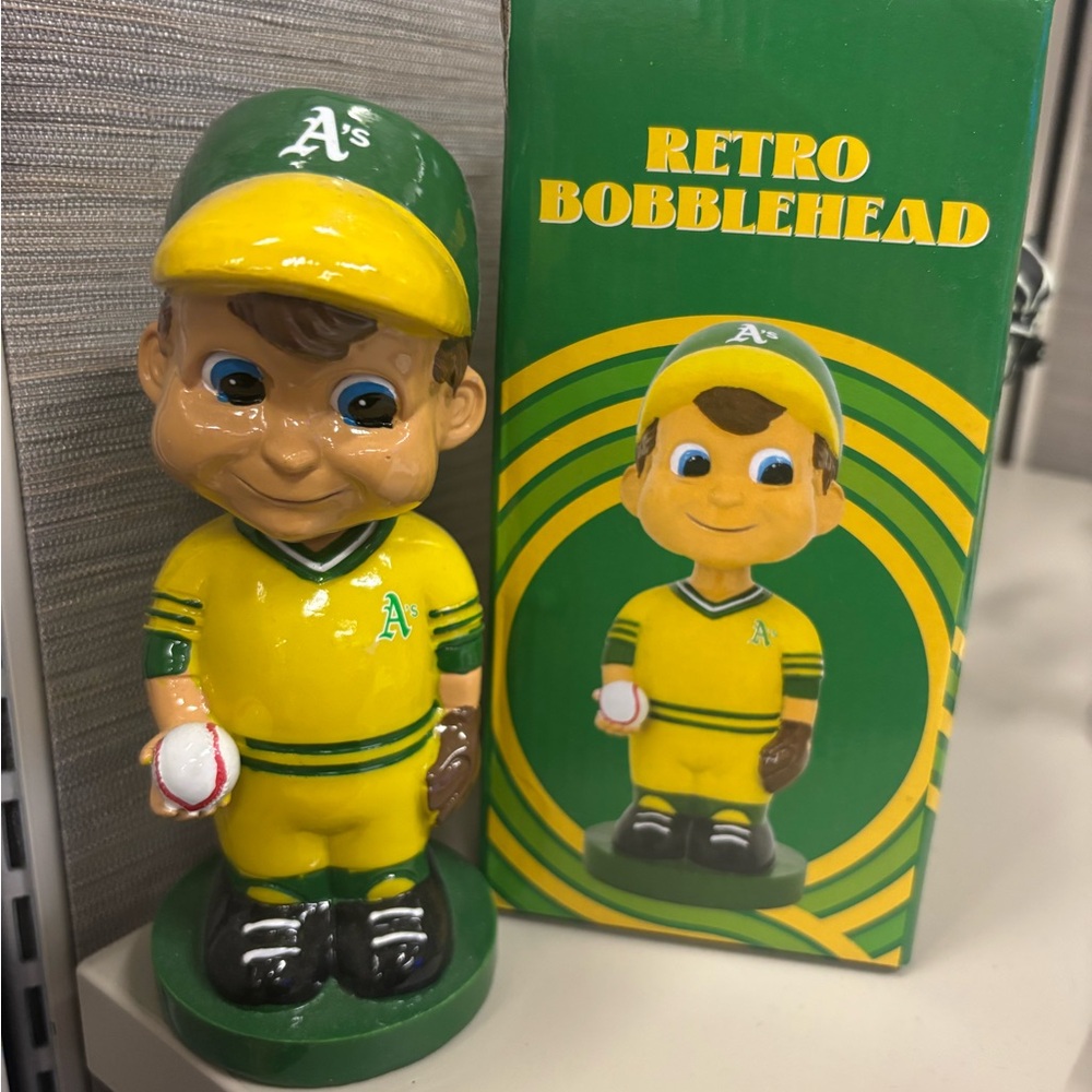 Retro Baseball Bobblehead Figurine